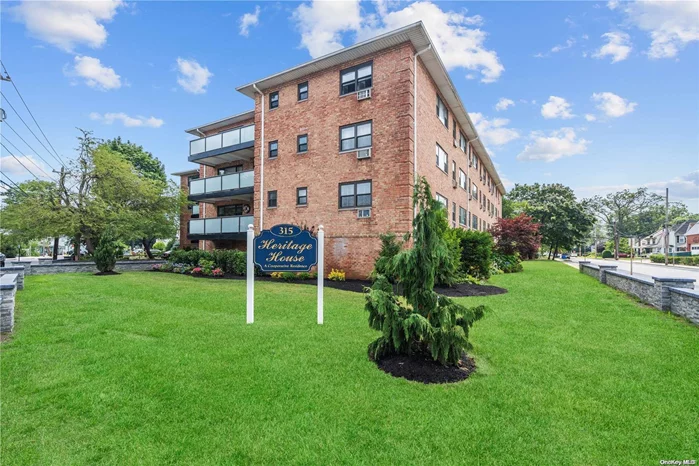 Natural light adorns this Spacious 1 BR, 1 Bath Unit on Top Floor of a Beautiful Elevator Building. Unit offers an entry foyer, updated kitchen & bath, abundant closet space, laundry room on every floor and storage unit in basement. Parking available on premises. Maintenance includes heat, water & taxes. Close to LIRR & all that East Rockaway & Lynbrook has to offer., Additional information: Appearance:Excellent, Interior Features:Lr/Dr