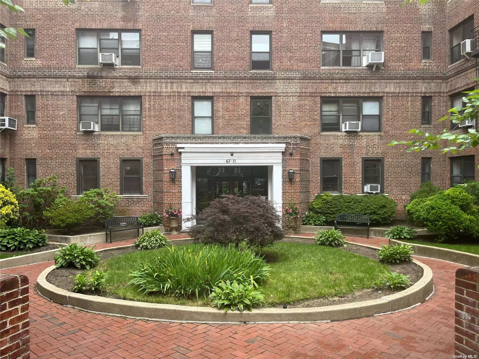 This spacious, sunny one bedroom unit has a renovated bathroom, beautiful hardwood floors, carpeting in the bedroom, 9&rsquo; ceilings. Eat-in Kitchen. This Lincoln Development is a financially sound building located in the heart of Forest Hills. Part-time doorman service, laundry room, maintenance staff on premises.
