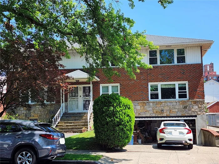 Spacious 3 bedroom apartment with 1 & 1/2 bath on the 2nd floor with private entrance. Large living room area and a formal dining room that lead to the newly renovated eat-in-kitchen.