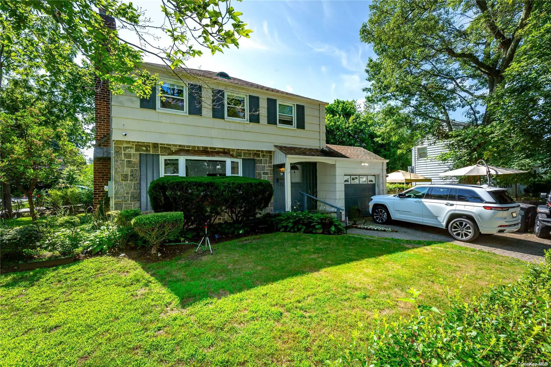 Won&rsquo;t last long! Lowest price on prestigious Kings Point Road, the most sought after location in Great Neck, walking distance to amenities no other community has: one block from Long Island Sound and famous Stepping Store Park with children pool+water park and marina access, resort like Parkway Pool Park, indoor skating rink, indoor and outdoor tennis courts, hiking park, and Great Neck Schools! 3 bedrooms 2 bathrooms 1 attached garage, many recent updates, plus a bonus bedroom in the basement, large corner lot. It&rsquo;s ready for a family with high quality living in mind. This property offers significant potential for expansion. There is the opportunity to easily add an additional about1000-1500 square feet by extending both next to and above the garage.