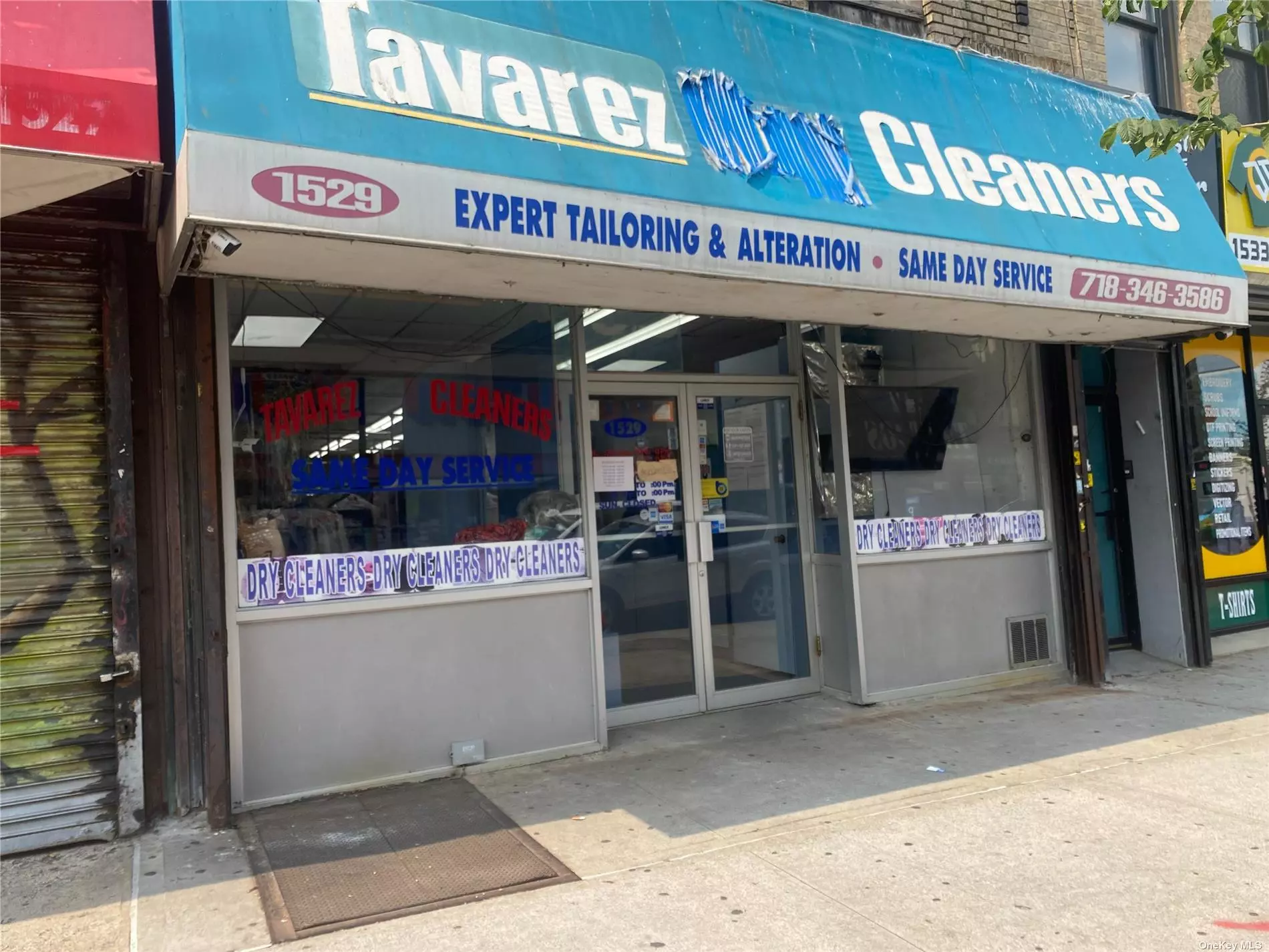 Great opportunity to own this great business. A Dry Cleaner that has been is business for more than 22 years, owner is retiring. Income $500, 896 Yearly income $241, 045. Leased 12/31/2028. Triple net lease. Great location! Owner motivated!