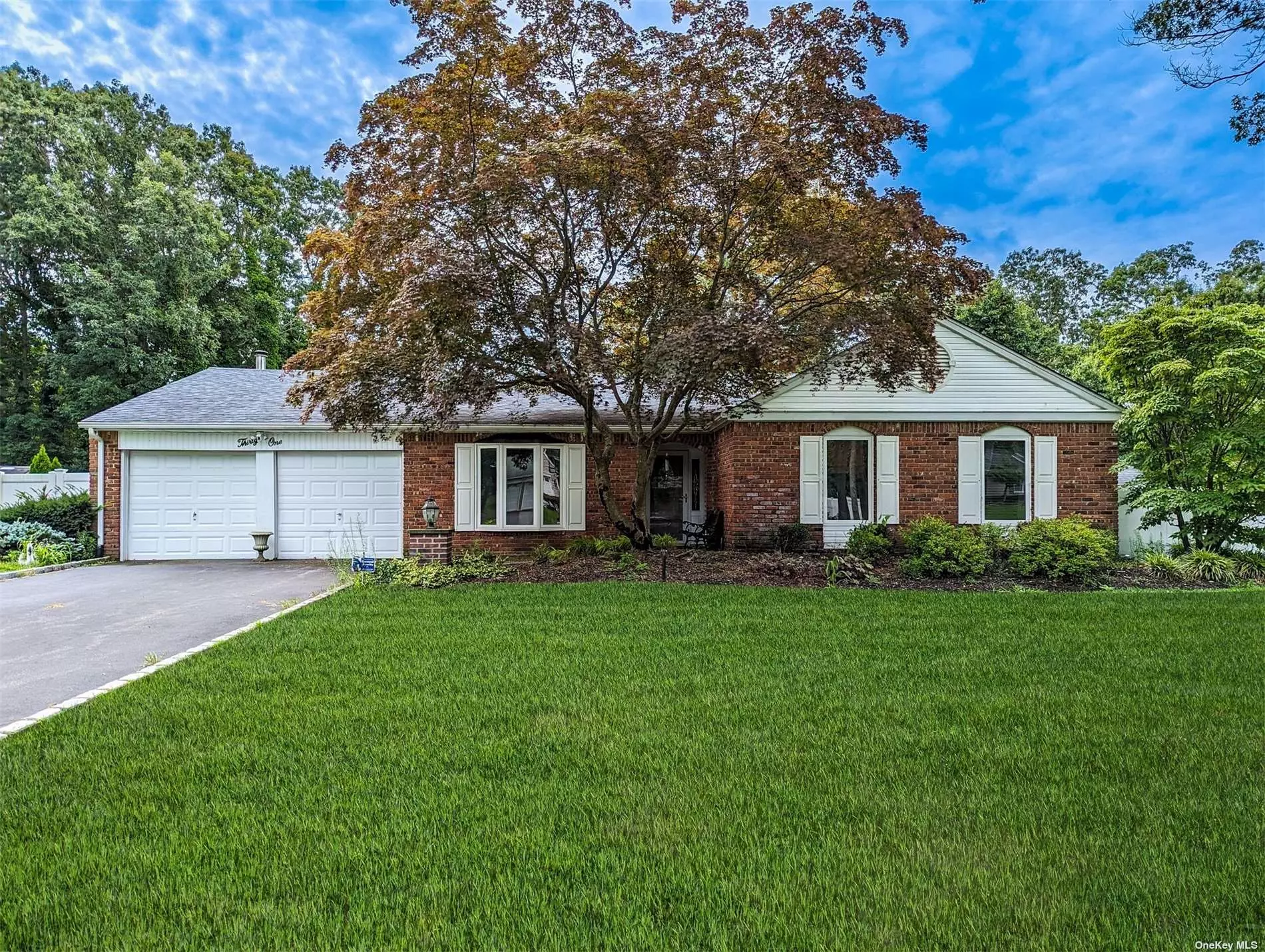 Welcome Home To This Beautiful 3 Bedroom, 2 Bathroom Spacious Ranch. Perfect For Entertaining. Eat In Kitchen With Open Floor Plan To A Piano Room, Family Room, Dining Room, & Den. Cac, In Ground Pool, Oil Heat. Great Location. Do Not Miss!