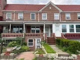 Beautiful legal 1 family townhouse in the heart of Rego Park bordering Middle Village. Excellent condition home with front patio and front porch. First floor has living room and bedroom. Second floor features two bedrooms and full bath. Fully finished basement also has a separate entrance, family room, full bath and kitchen.