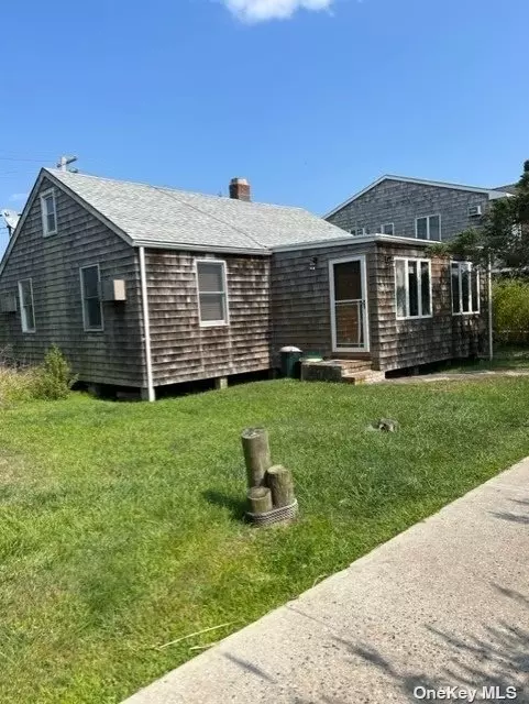 Welcome to this charming little cottage home located just a stone&rsquo;s throw away from the town and the beach! This delightful rental offers the perfect blend of relaxation and convenience, allowing you to make the most of your getaway. Book your stay now and create lasting summer memories in this fantastic coastal retreat!