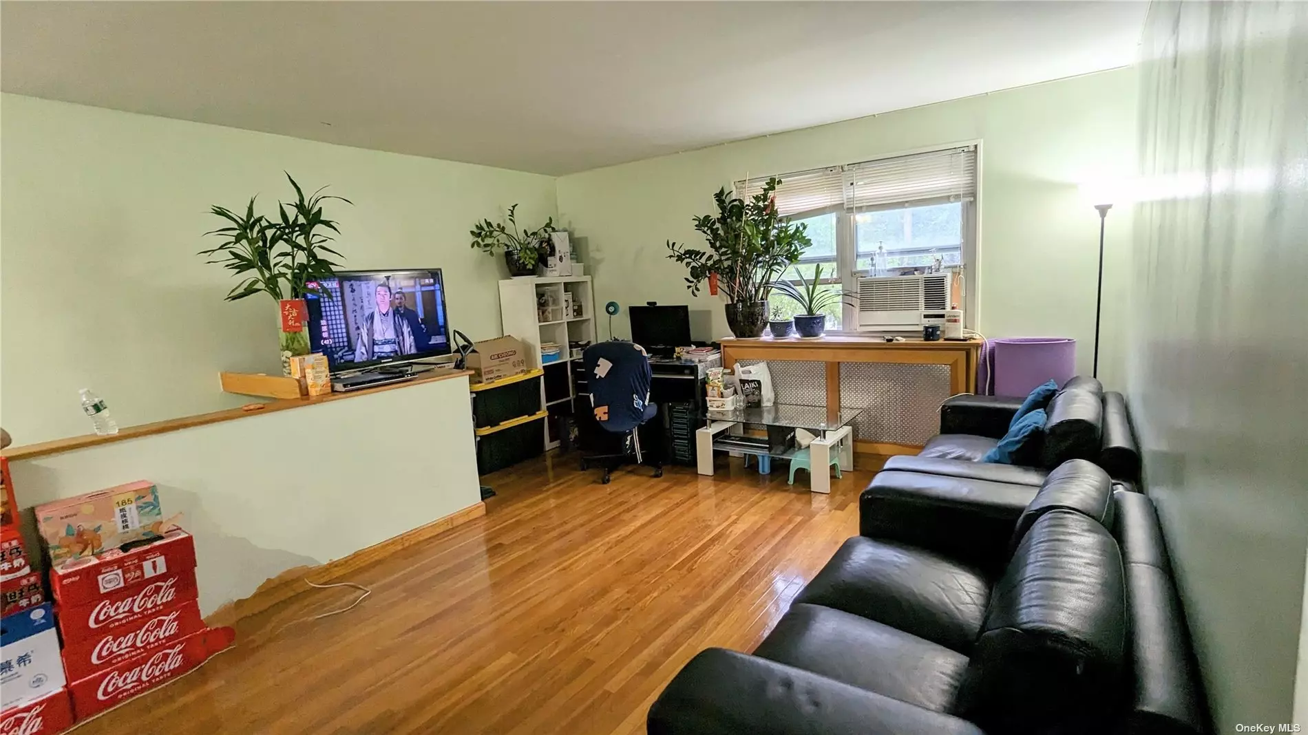 Open floor plans corner 2 bedroom unit in Bell Park Gardens! Perfect hardwood floors, 2 spacious bedrooms. Southern Exposure. Close to Shopping, Schools, Express Bus, All Major Highways, Alley Pond Park, Transportation Bus Q88/Q27 QM 5/8/35 to Manhattan, Close to all Major Highways, Shops, Schools. School District #26 PS 46, MS 74. Owner occupied only, no sublet. No Dogs, cats okay. Debt to income ratio 30%