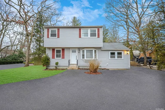 Beautiful fully renovated colonial located in the heart of middle island close to all the shops, public transportation. Features 4 spacious bedroom, 1 on first floor, 2 full bathrooms. Beautiful flat landscape with a huge backyard! Horseshoe driveway, Enormous 2 car garage. Don&rsquo;t miss out!!