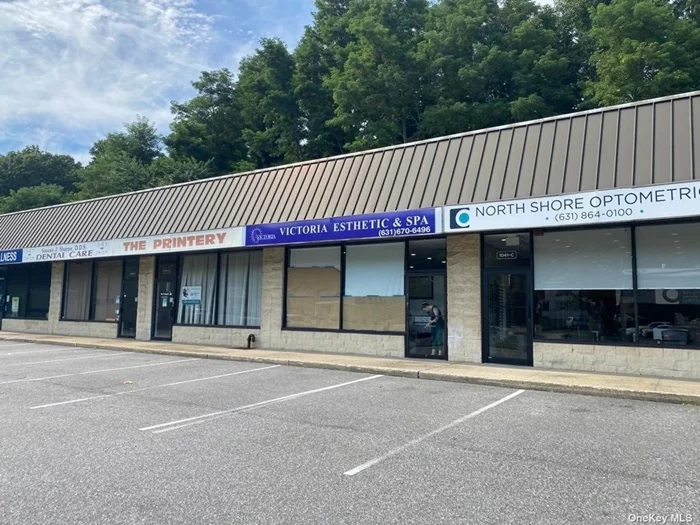 Store front in a Shopping Plaza in the Smithtown area. This Unit has three Rooms, Storage Room, Half Bath and Reception Space. Great location in Jericho Turnpike,