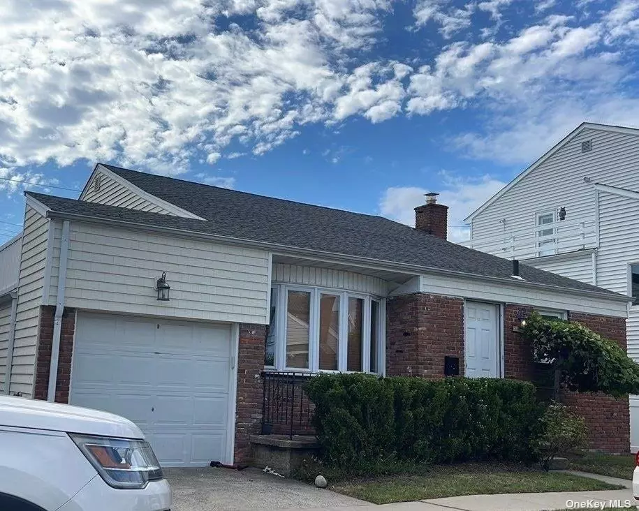 Split Style Home. This Home Features 3 Bedrooms, Full Bath, Formal Dining Room, Kitchen, Den & 1 Car Garage. Centrally Located To All. Don&rsquo;t Miss This Opportunity!