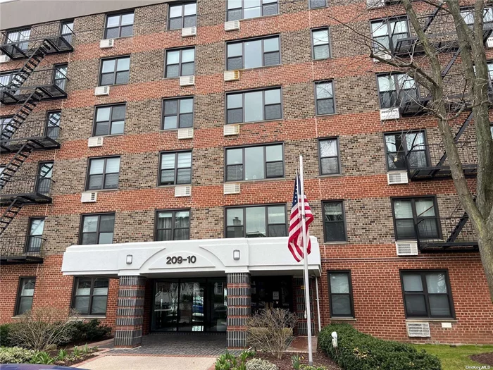 Excellent condition Apt just renovated 3 years ago, NEW kitchen, hardwood floor, Molding, Wall AC, Window, , , Great Maintenance building, Super and Manager on site! beautiful patio provide free WIFI for residence to enjoy sunshine,  Great location , 5 mins to LIRR and BELL BLVD , Northern Blvd, Major Highway!