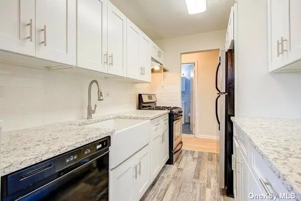 RARE OPPORTUNITY TO OWN A HUGE DIAMOND AAA HI-RISE CO-OP UNIT. ONE OF THE LARGEST 3 BEDROOM LAYOUTS. BRIGHT AND SUNNY, LIGHT-FILLED CORNER UNIT. ALL BRAND NEW- GOURMET KIT W/QUARTZ COUNTERTOPS, 3 BEDROOMS, 2 BRAND NEW DECORATOR BATHS. NEW FLOORS, FRESHLY PAINTED, MINT COND!!!
