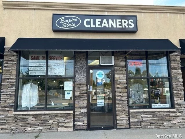 Established business for over 70 years, current owner has been operating for 31 years, time to retire! Great location inter section between Camp Ave & Newbridge Rd. busy traffics, Annual gross income, $165, 000 all inhouse operations, low rent 2, 725 included in water. Owner will Provide new Lease for 10 years, Low overhead. Do not interrupted business,
