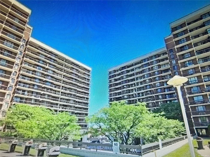 Beautiful 2 Bedrooms 2 Full Baths Apt on the 11th Floor. Renovated. Approx 950 SqFt. Close to All. The Building has a Door Man, a Gym, an Olympic Size Swimming Pool, a Beautiful Playground, BBQ Grills and Picnic Tables Area, and the Same Floor Laundry. The Unit has Large Windows with a Resort-Style Pool & Manhattan Skyline View. 1 Indoor Car Parking Garage is Included. Don&rsquo;t Missed Out. Update: The Apt is Currently Tenant-Occupied. Interested Buyer Must Purchase with a Good Paying Tenant. The Lease will Expire on September 30th, 2024.