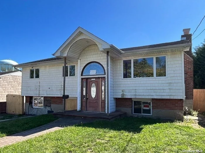 Raised Ranch Style Home. This Home Features 3 Bedrooms, 2 Full Baths, Living Room/Dining Room, Eat In Kitchen, Full Basement & 1 Car Garage. Centrally Located To All. Don&rsquo;t Miss This Opportunity!