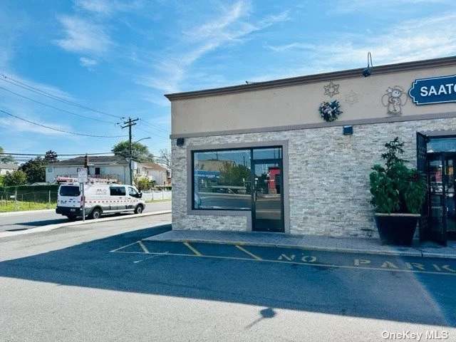1, 100 Sq. Ft. Corner Store Front Available On High Traffic Boulevard. Elegant Stone Exterior and newly paved parking lot for approx. 25 vehicles. Ample Space for Advertising on Front, Side and Rear of the Unit. Great Location to Launch a New Business or Expand your Existing Business. . Adjacent To Popular Anchor Store Fronts, Across from Island Park LIRR, and Centrally Located to All.