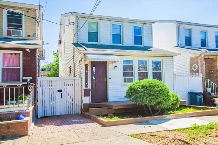 Excellent Location And Condition Detached 2 dwelling In Flushing. Perfect For New Home Or As Investment.4 Bed 2 Bath. Fully Finished Attic.