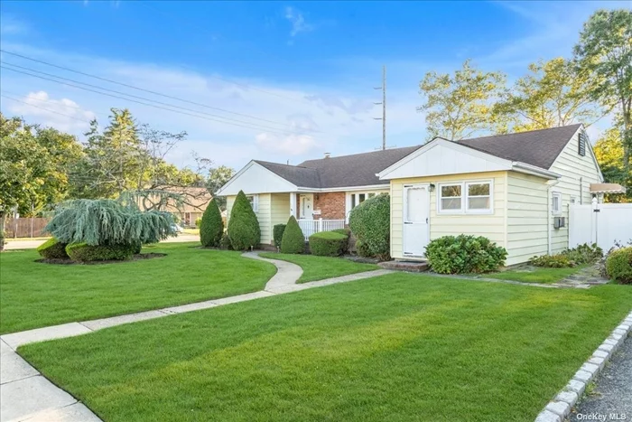 Rare opportunity to make this home in the flower section of Syosset yours! Spacious with plenty of natural light flowing in throughout, this ranch features 4 bedrooms, 2.5 baths, formal dining room, living room, eat in kitchen, and full basement. Additional highlights include 1 car detached garage, fenced in backyard equipped with in ground sprinklers and backs the neighborhood park. Recent updates including 2 year old CAC and boiler. Just minutes away from LIRR, local shops and restaurants.