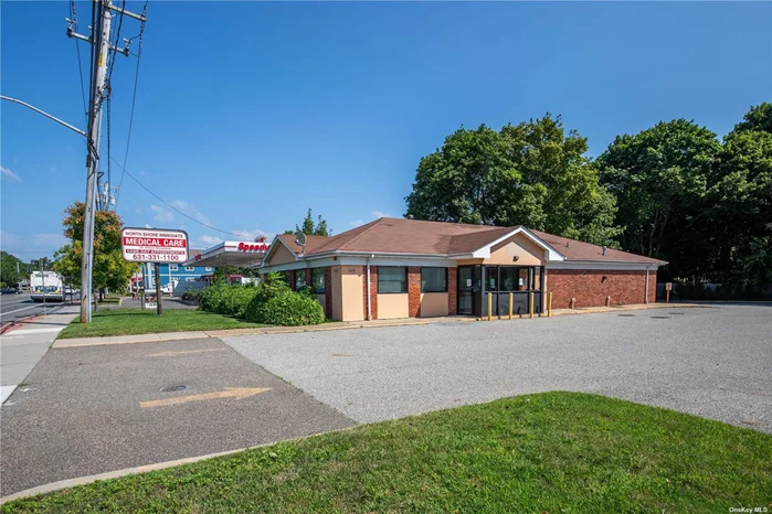 Free Standing Medical office building on .39 acres with 25 private parking spaces. Building is 2, 100 Sqft and consists of waiting room, reception area, clerical area, Private office, file room, 4 Exam rooms, staff kitchen, X ray room, operating Room, 2 half baths & Much More!!