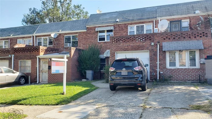 Brick Townhouse in College Point, Move In Cond. 3 Bedrooms, 1.5 Baths, Q 65 to Flushing Downtown in 5 Minutes, Garage with Private Driveway. SD 25, Ps 29 & Jhs 185.