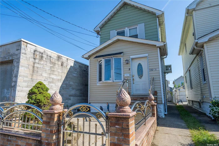 Detached 1 family home in the best part of Ozone Park. Close to all trains, buses and highways.