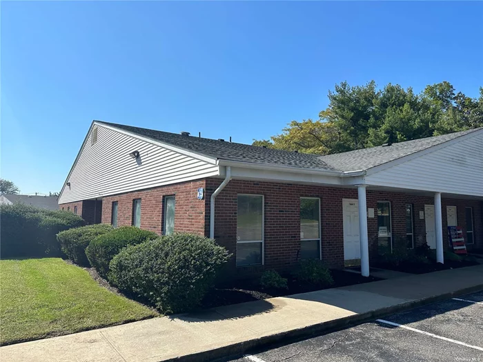 Professional Medical office in Smithtown. Professional Park End Corner unit 996 square feet, Reception Area, four offices with sinks and Handicap half bath, ample on site parking, ideal medical, legal, accountant, etc. 1st floor Ground Level, No steps, Central Air Conditioning & Heat Pump