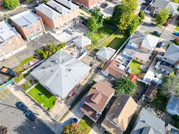 Super rare find in Flushing on a quiet dead-end street; 2 lots, zoning R3-2; younger semi-attached 2-family home on an oversized 38&rsquo; x 125&rsquo; lot that comes with additional 30&rsquo; x 66&rsquo; lot further enlarging the backyard. Nice building size 28&rsquo; x 51&rsquo;, this 2-family has a 3 bedroom apartment over a 2 bedroom apartment, featured with gas heat, hardwood flooring and spacious rooms throughout. Very quiet yet convenient location near Francis Lewis Blvd. Transportation and shopping within a 2 block distance.