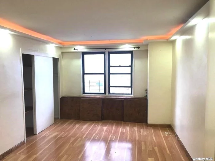LOCATION!! Beautiful 1 bedroom apartment for sale located in the heart of Flushing near public transportation, walking distance from train station for 7 Train, Bus stop , Q20 A & B, Q44, Q17, Q25, Q27, Q34, near shops, supermarkets, Northern Blvd, Van Wyck Express way, just minutes away from citifield stadium and Flushing park, This apartment features 1 bedroom, 1 bathroom and dining room living room and balcony with community Laundry in Building. A MUST SEE!!