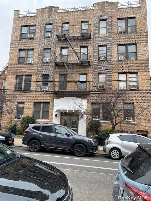 4 Story Brick Building all 1 Bedroom Apartment, Good Size 20 Units Well Kept Beautiful hallway, Intercom, Walk Up. Roof & Boiler Well Maintained.