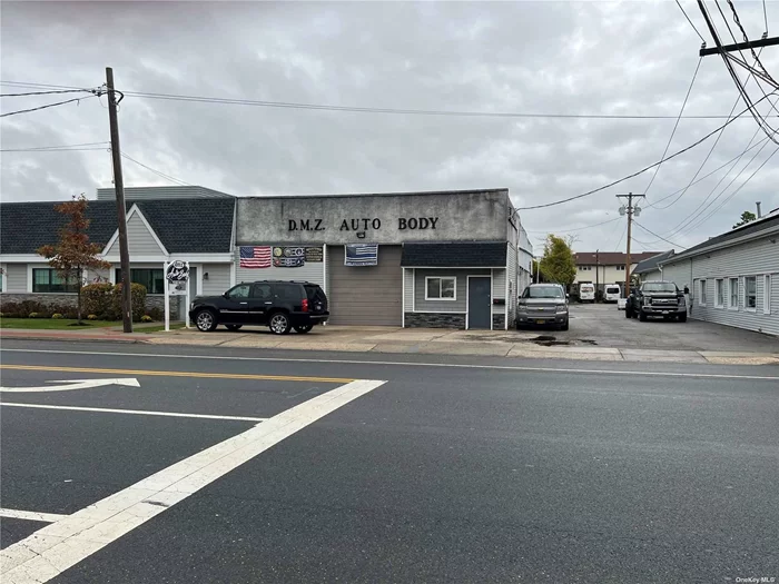 Body Shop!! Great Size Existing Body Shop with Spray Booth!! Nice Open Layout with Front and Rear Overhead Drive-in Doors. Fenced-In Yard with Plenty of Parking and Storage. Right in the Heart of Bayshore by the Hospital, LIRR and the TRITEC Shoregate Property! Great Exposure with Very High Traffic Counts. Move Right in and Start Operating.