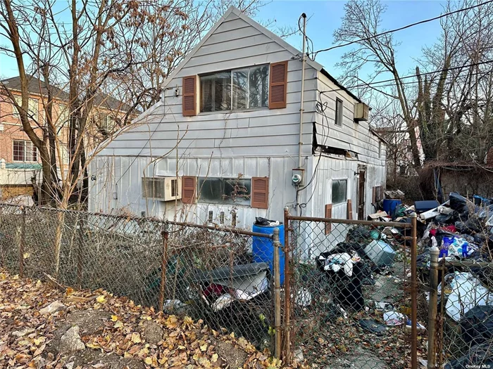 Single Family Located In The Canarsie Section Of Brooklyn. Needs Major Renovation. Great Opportunity For New Development Or Alteration.
