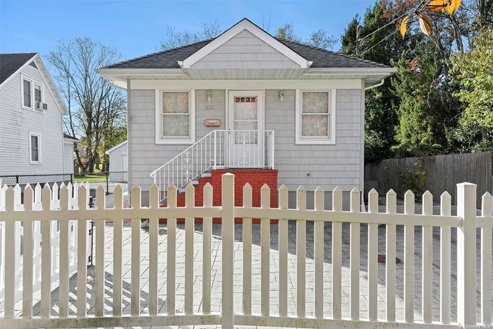 Greenport Village Opportunity Knocking! Super cute, clean, 2 bedroom cottage located right in the heart of Greenport, features hardwood floors, cental air, open layout and move-in ready. Close to transportation, restaurants, shopping, etc.