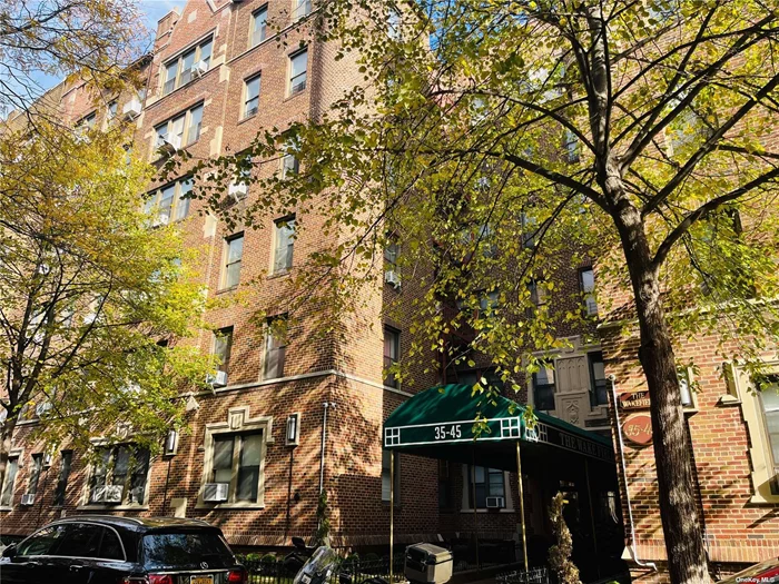 Located on Historical district of Jackson Heights, this one bedroom coop building shadowed with two beautiful trees. It is only one block to the subway system and surrendered by lots of restaurant and cafes. This third floor unit has an eat in kitchen, spacious bedroom and separate living and dining room.