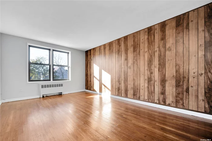 Spacious 2 Bedroom Co-op, large living room and Eat In Kitchen. Conveniently located, close to the A Train, transportation, JFK International Airport, shops and hospital. Excellent Investment Opportunity!