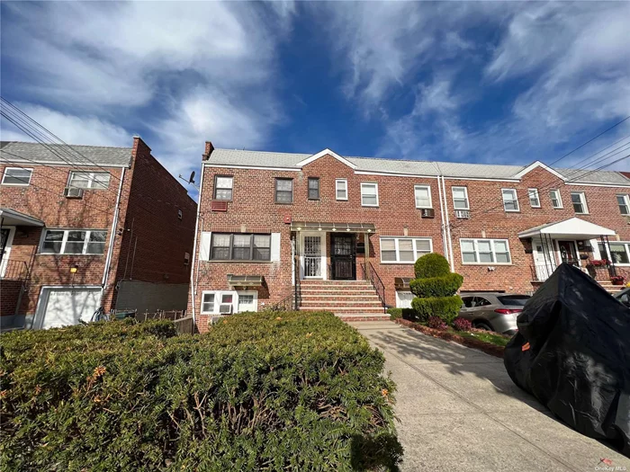 Great opportunity Brick-semidetached One family in Canarsie neighborhood. Beautifully maintained. Extra-large bedroom with private full bathroom and additional two bedrooms. Backyard is ideal for family gathering or entertainment. custom made wood-frame windows give an elegant touch to this beautiful home. Act quick- it Wont last !!!