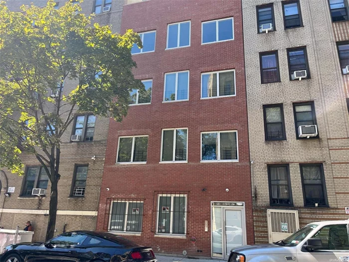 Owner will do a 1-year lease at $3, 250 with (2) months free rent. Beautiful new construction, 2nd floor, 1 bedroom. open floor plan, Located by Montefiore Hospital and The Williamsbridge Oval Park.
