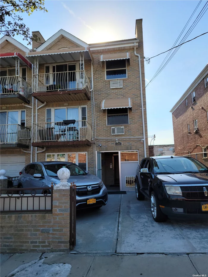 Nice 3 Bedrooms, Very Big Living Room, Kitchen And 2 Full Bathroom In The 2nd Floor. Excellent Sunnyside Area location! Convenient To All Amenities. 7 Train Few Block Away. Very close to Manhattan.