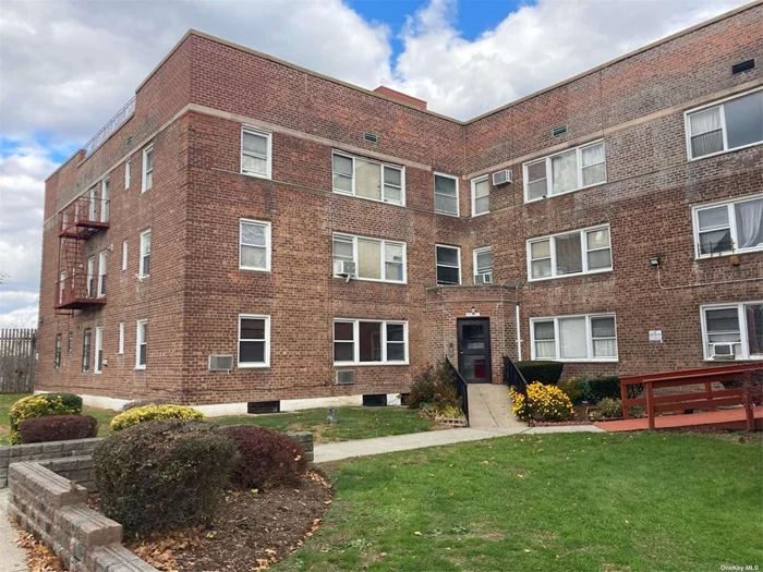 LOW MAINTENCE $656.25 MONTHLY,  Parking is available on a waitlist. Q20A/B Q44 bus 10mins to flushing library, 5 mins bus to the E & F trains & LIRR & just a block away to the QM4 Manhattan. This apartment is conveniently nearby shopping, schools, restaurants, and major highways. Maintenance includes heat, water & taxes.