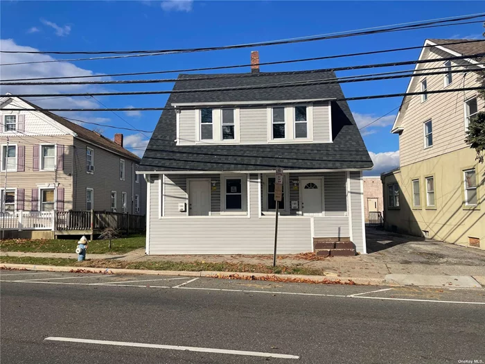 Newly renovated rental close to shops, schools, and public transportation. This home features a total of 4 bedrooms and 1.5 baths.