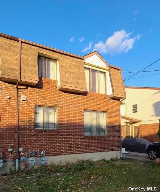 2 family house with 4 bedrooms on each floor, 1 1/2 bathrooms on each