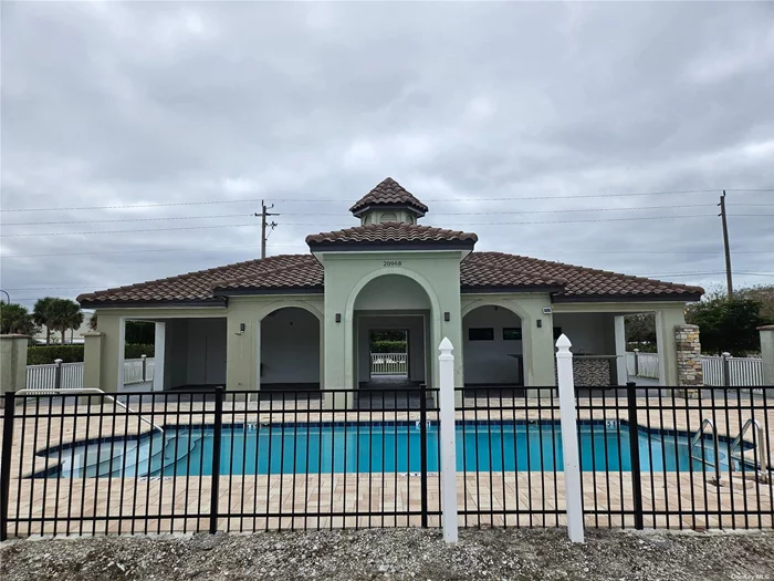 1 Floor Condo has 3 bedrooms, 2 full bathrooms, Living room, Dining room, kitchen, lanai, 2 car garage with driveway. Community pool and club house with a gym. Can be use for parties Adult community 55 year and older. Close shopping center, airport, next the golf course, 10 minutes to the beach.