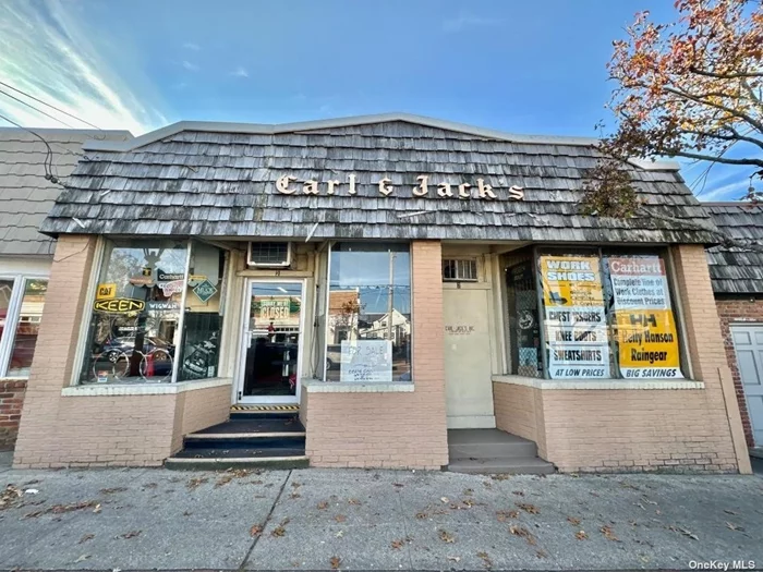 Calling All Investors, Developers & End-Users!!! 1, 200+ Sqft. Retail Building In Hampton Bays For Sale!! The Property Features Excellent Signage, Great Exposure, Strong Village Business Zoning, High 8&rsquo; Ceilings, 12 Parking Spaces, 1 Story, 200 Amp Power, New Oil Tank, All New LED Lighting, CAC, +++!!! The Building Is Located In The Heart Of Hampton Bays 2 Blocks From The Hampton Bays LIRR Station!!! Neighbors Include Starbucks, TD Bank, UPS, Northwell Health, Dunkin&rsquo;, 7-Eleven, King Kullen, Stop & Shop, McDonald&rsquo;s, Macy&rsquo;s, Life Storage, Shell, Getty, Rite Aid, Mattress Firm, Carvel, Regal Cinemas, +++!!! This Property Offers HUGE Upside Potential!!! This Could Be Your Next Development Site Or Home For Your Business!!!  Expenses:   Maintenance/ Repairs: $250  Insurance: $1, 023Ann.   Taxes: $5, 667.60 Ann.   Total Expenses: $6, 940.60 Ann.