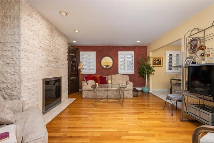 Elegantly renovated 2-bedroom, 1.5 bath co-op apartment in Village of Great Neck&rsquo;s Tuscany Court complex, offering beauty and tranquility. Gorgeous living room with stone fireplace, updated eat-in kitchen, washer/dryer in unit, hardwood floors and marble bathrooms. Lots of closets. Indoor parking. Pets allowed. Near LIRR, bus, shops and restaurants. Great Neck North Schools. Great Neck Park District: waterfront park, pool, tennis, skating and marina.