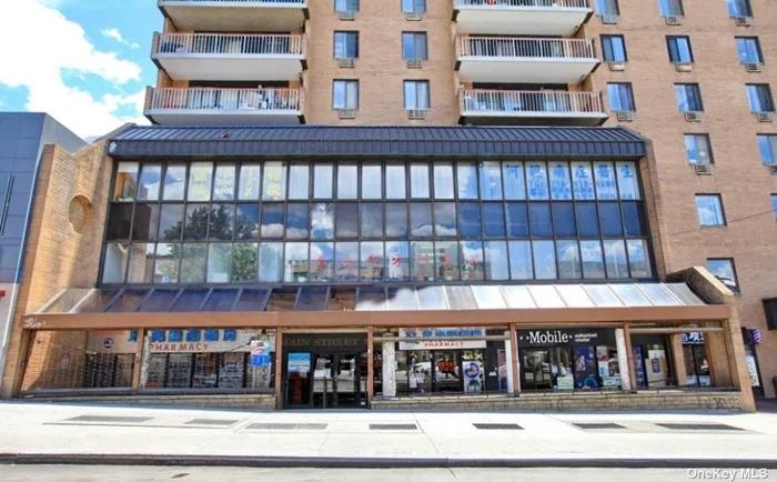 Commercial space on the building lobby level for sale!  feature with 350 sqft,  common charge $257.83 per month,  tax $8196 yearly. Great location in the center of Flushing, close to subway, bus, shop and all.