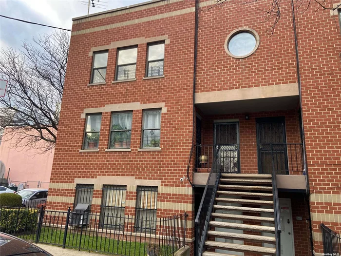 Affordable way to enter the market , with this spacious 3 Br condo located in Beautiful Lefferts Garden Brooklyn NY , Featuring LR/ DR EIK 3 BR F.B Jacuzzi Laundry , with lots of closet space . Assign one parking space that you own . close to all amenities and NYC.