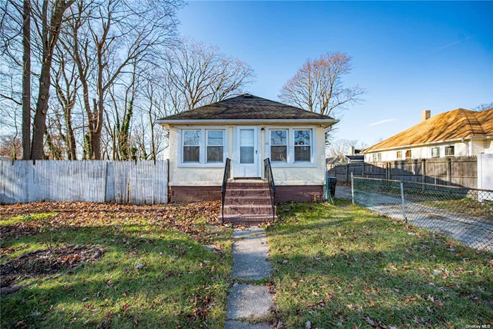 Charming Ranch home in proximity to the vibrant downtown Bay Shore and public transit. Featuring four bedrooms, a full bath, an eat in kitchen, spacious living room, a full basement, and a convenient one-car detached garage. Enjoy the excellence of award-winning Bay Shore Schools. Your ideal home awaits!