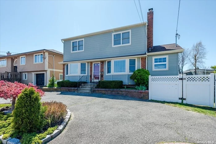 Waterfront whole house rental located on the White Point Peninsula in South Bellmore offers 2/3 Bedrooms 1.5 Baths an open main level floor plan Kitchen/Dining/oversized Living Room plus a large Laundry/Mudd/Storage Room.