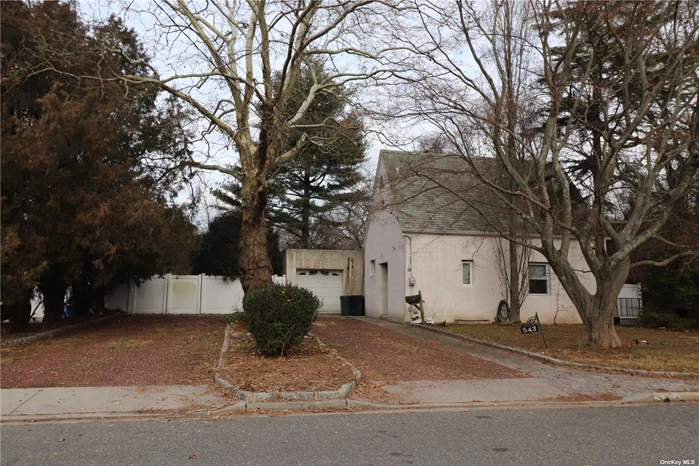 3Br 3Fbth Custom Cape on 14, 000 Sqft Lot in need of TLC Located on dead end street. Hardwood floors throughout. Tremendous amount parking on premises for many cars or Rv&rsquo;s. Walk out Basement OSE. Great Investment Opportunity!