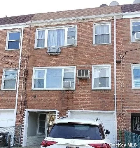 GREAT INVESTMENT OPPURTUNITY CENTRALLY LOCATED IN QUEENS ON HILLSIDE AVE. THREE FAMILY