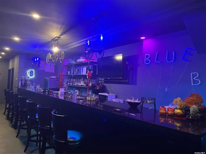 Bar for sale in the busy area. Landlord is willing to update new lease.