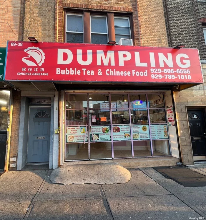 Bubble tea plus dumpling fast food restaurant located in the prime busy location of Maspeth. The storefront includes a 1000 sqft basement of storage space. 1000 square fee of backyard garden. 9 years remain on the lease with a 3% increase each year. The monthly rent is $3000/month. Please do not disturb employees as they cannot answer any of your questions regarding the business. This is a great investment opportunity.
