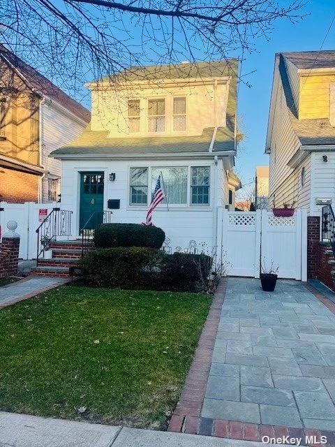 Lovely Detached 4 Bedroom , 2 Renovated Bathroom Colonial home with private driveway and fenced yard with bluestone and brick patio. Many extras in this home including updated gas heat, new washer and dryer. Renovated bathroom, hardwood floors and spacious rooms. A must see